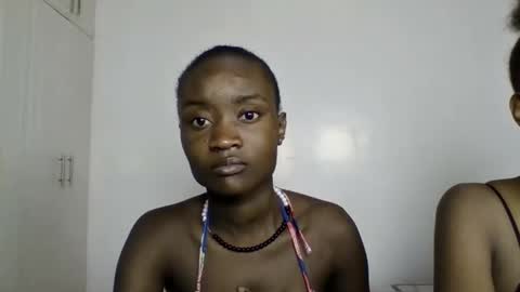 pretty luv1 online show from January 17, 9:06 am