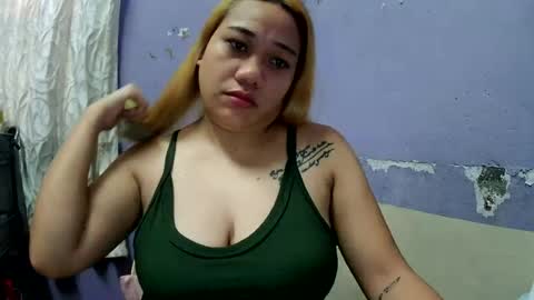 pretty_lyn08 online show from July 3, 8:53 am