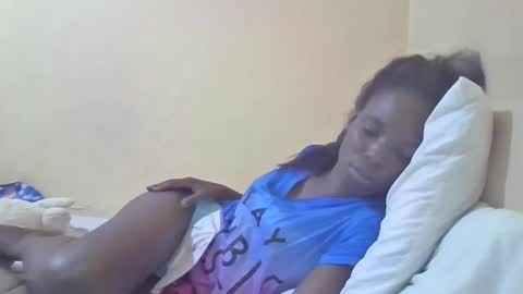 pretty_petite_ebony online show from January 15, 9:09 pm