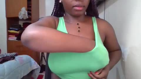 pretty_shila online show from April 4, 7:18 am