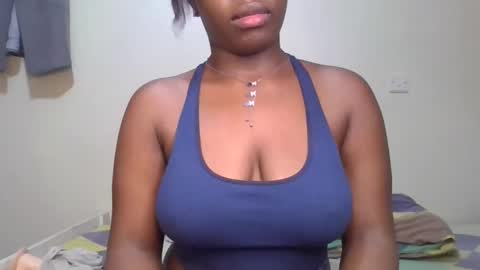 pretty_shila online show from October 27, 9:20 pm