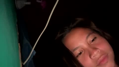 pretty_yanaah16 online show from March 5, 12:01 pm