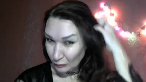 Snapshot of prettyandwild chatting on December 13, 5:21 pm Samantha online show from December 13, 5:21 pm