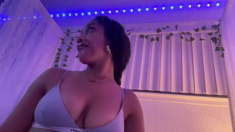 prettyblackgal online show from August 7, 6:20 am