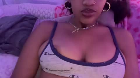prettyblackgal online show from July 24, 7:39 am