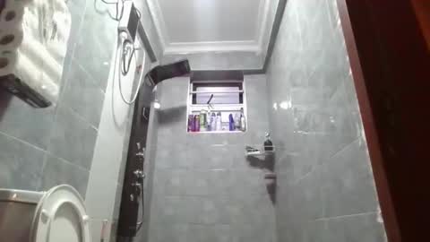 prettydulce online show from April 23, 3:25 am