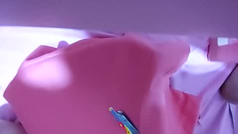 PrettyFeet online show from November 11, 3:31 pm