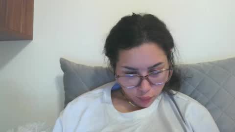 prettyjulliette online show from November 21, 8:55 pm