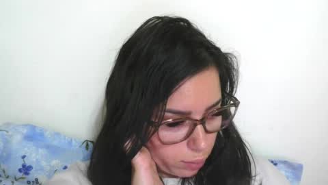 prettyjulliette online show from July 17, 6:55 pm