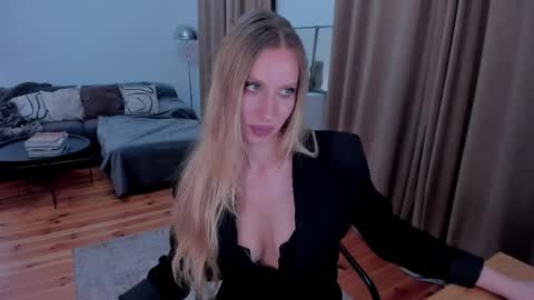 Eva online show from May 31, 1:11 am