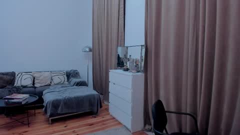 Eva online show from March 27, 1:51 am