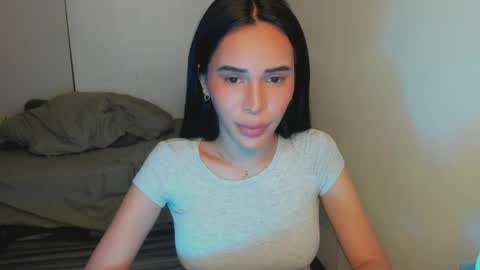 Your wifey online show from April 1, 3:20 pm