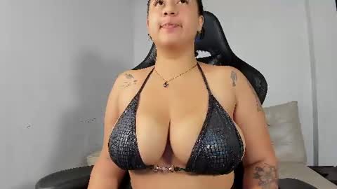 Laura  Onlyfans   40OFF online show from July 9, 7:11 am