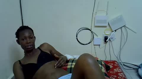 Pretty Queen online show from November 3, 5:50 pm