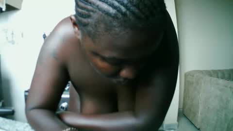 prettyreen online show from March 14, 12:50 pm