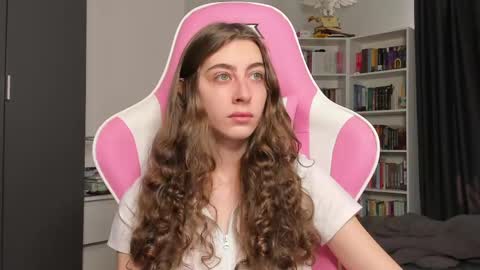 Sophie  next stream will be at Monday  i will wait you guys  online show from June 5, 6:52 am