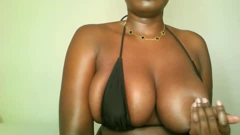 prettyvishy online show from February 12, 2:45 am