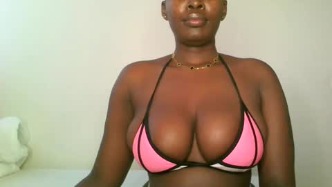 prettyvishy online show from February 15, 7:38 am