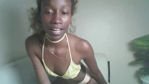 PRETY online show from May 25, 3:11 pm