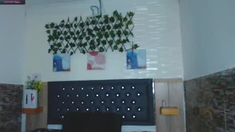 Snapshot of princess_martinez chatting on December 14, 4:19 pm Princess Martinez online show from December 14, 4:19 pm