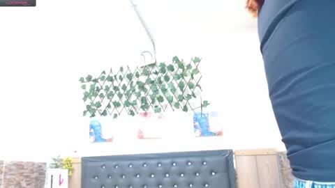 Snapshot of princess_martinez chatting on January 21, 3:32 pm Princess Martinez online show from January 21, 3:32 pm