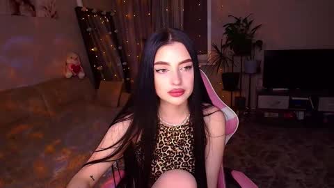 princessamira1 online show from December 22, 4:10 pm