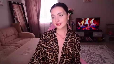 princessamira1 online show from June 30, 6:35 am