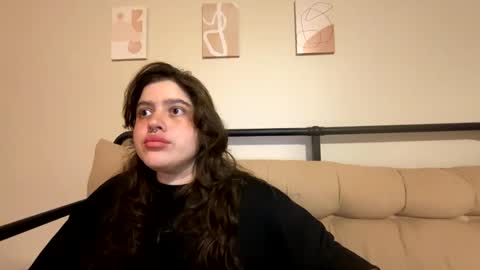 princessviccxo online show from December 3, 3:20 am