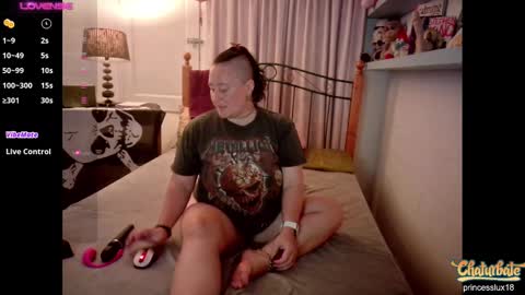 Lux Alot Luxi online show from December 30, 7:00 pm