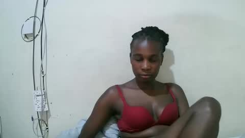 pritty_amber online show from April 13, 11:44 am