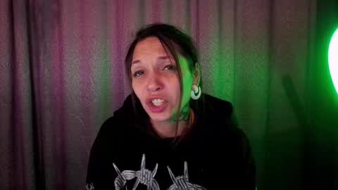 LUCY -----    online show from December 26, 5:40 pm