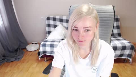 Polly online show from March 16, 5:44 am