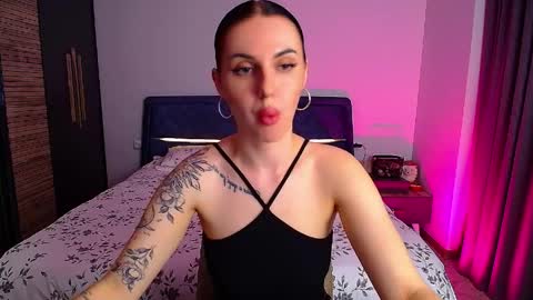 Julia online show from April 3, 4:49 pm