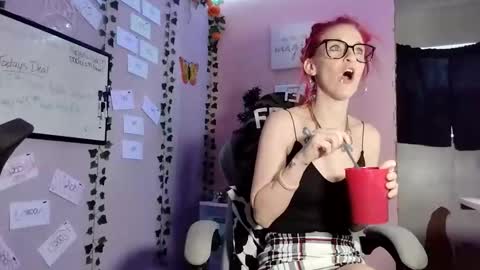 Purple2StayThnxxx online show from November 19, 9:26 pm