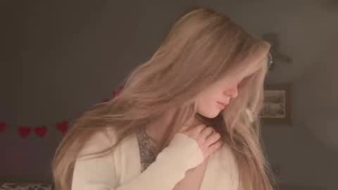 Bella online show from April 8, 5:42 am