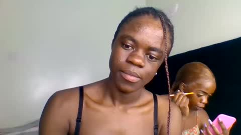 purple_honey1 online show from May 6, 3:16 pm