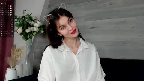 Molly online show from February 18, 11:33 am