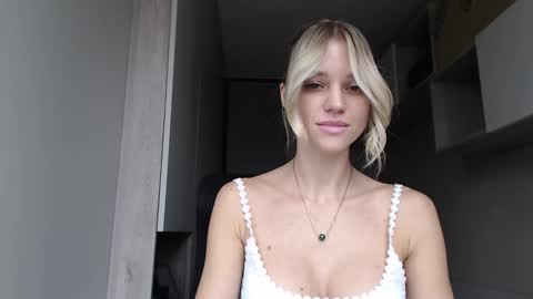 Milana online show from December 4, 10:50 am