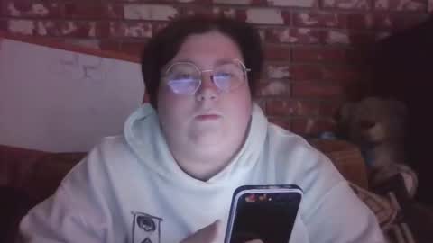 Br4tty Bunny online show from December 17, 9:41 pm