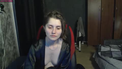 Lola online show from February 21, 2:51 pm