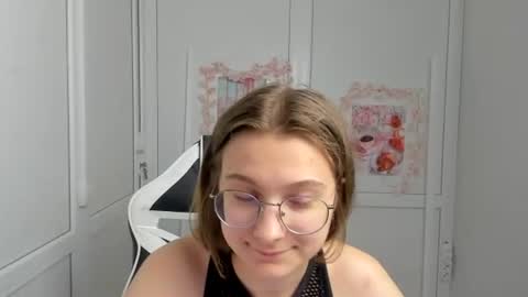 Amelie online show from June 14, 8:04 am