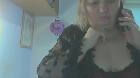 queen_jane8 online show from April 18, 3:03 pm