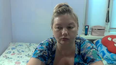 queen_jane8 online show from August 2, 12:41 pm