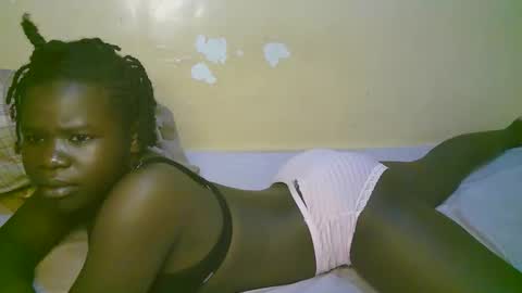 queen_latasha online show from April 15, 7:31 am