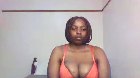 QUEEN online show from February 1, 1:02 am