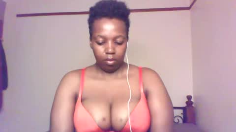 QUEEN online show from December 9, 12:56 am