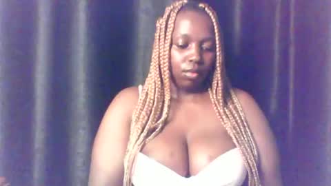 QUEEN online show from May 11, 2:45 pm
