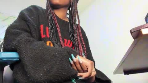 Snapshot of queen_perla_ chatting on September 17, 11:30 am online show from September 17, 11:30 am