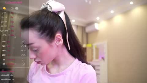 Nelly  INSTA  queenelia  online show from May 19, 10:44 am