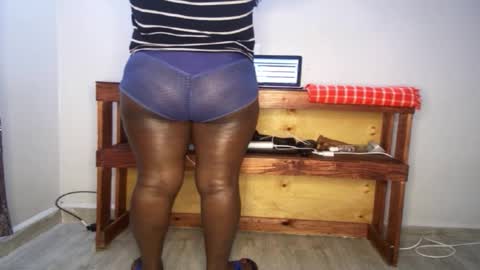 Nina online show from September 22, 7:45 pm